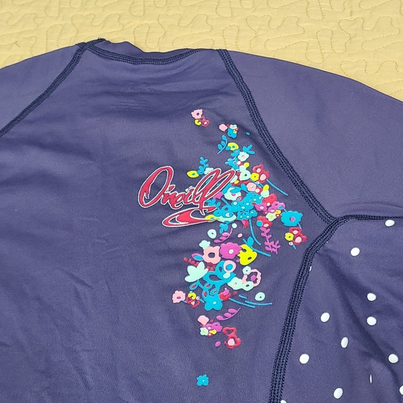 O' Neil Rash Guard short sleeve floral and polka dot SPF protection shirt size M - Picture 6 of 6